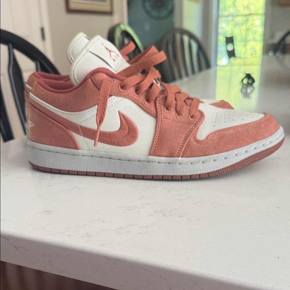 Nike Women's Sneakers in White and Coral